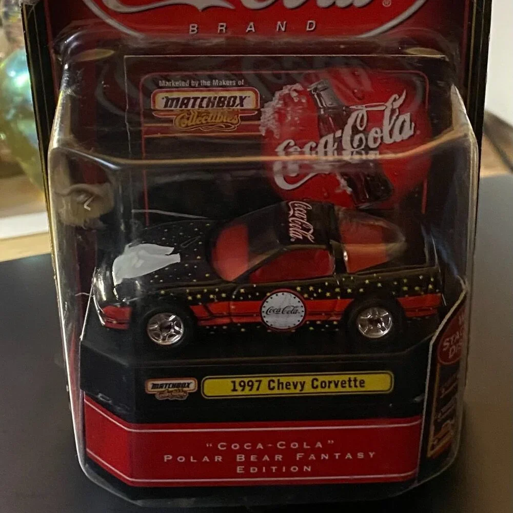 Coca-Cola Polar Bear Fantasy Edition 1997 Chevy Corvette Matchbox Car